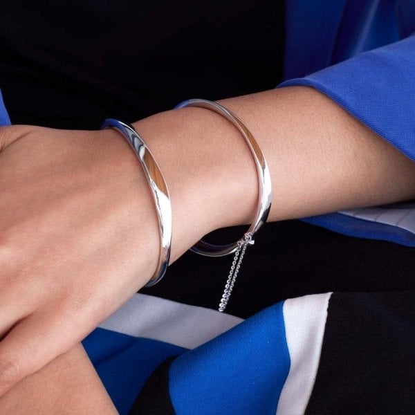 Bevel Cirque Hinged Bangle