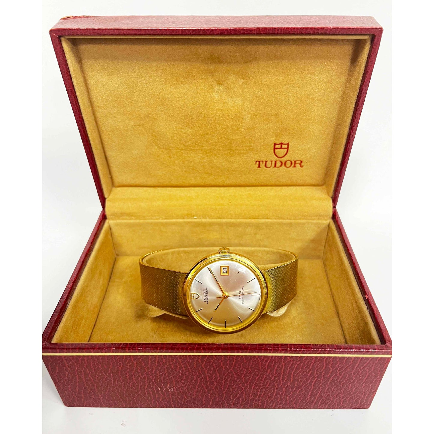 Men's Gold Prince Date