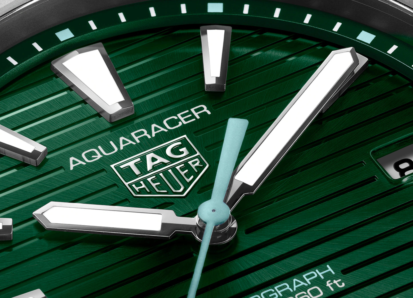 TAG Heuer Aquaracer Professional 200 Solargraph