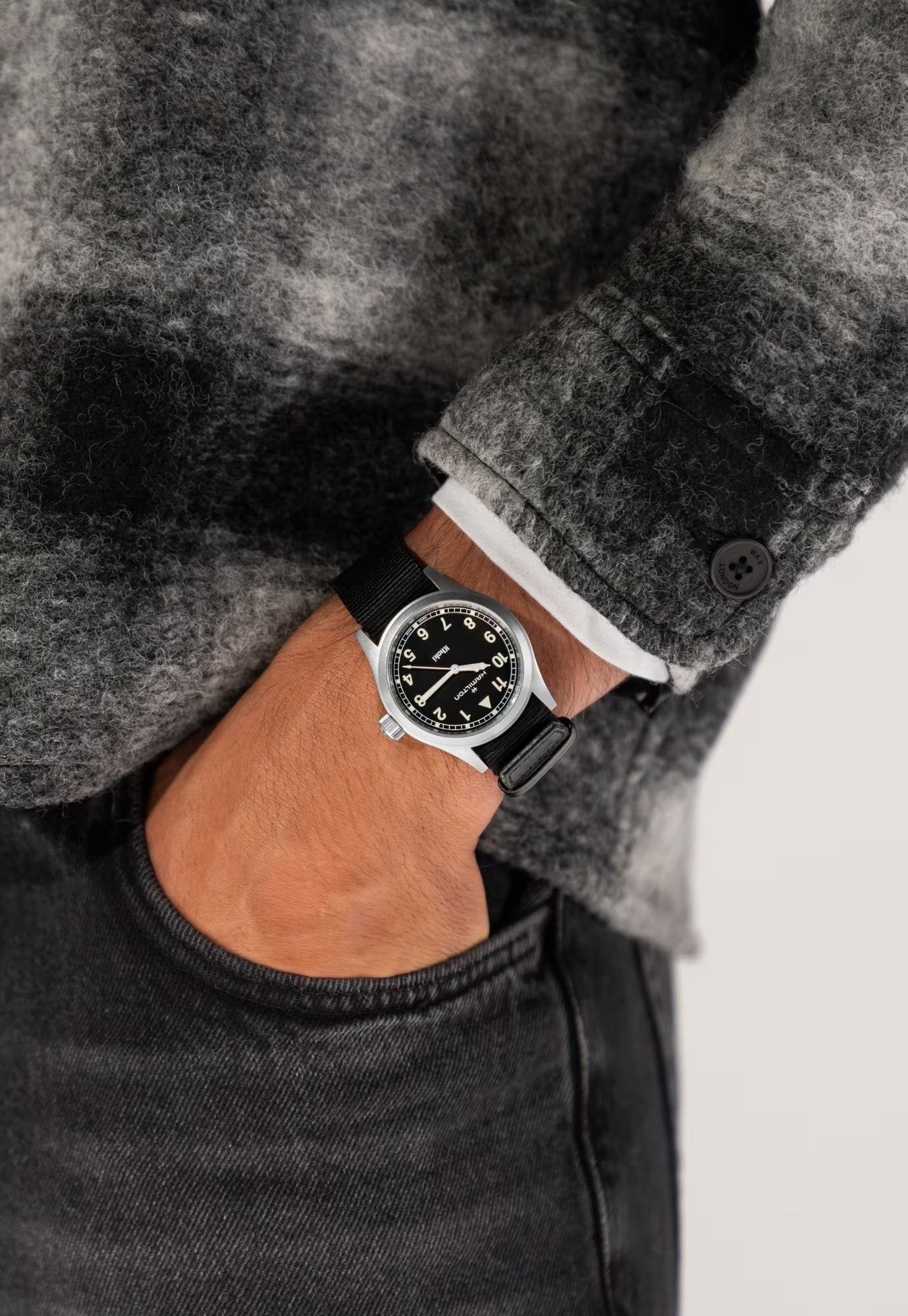 Khaki Field Quartz | 38mm Stainless Steel Black Dial