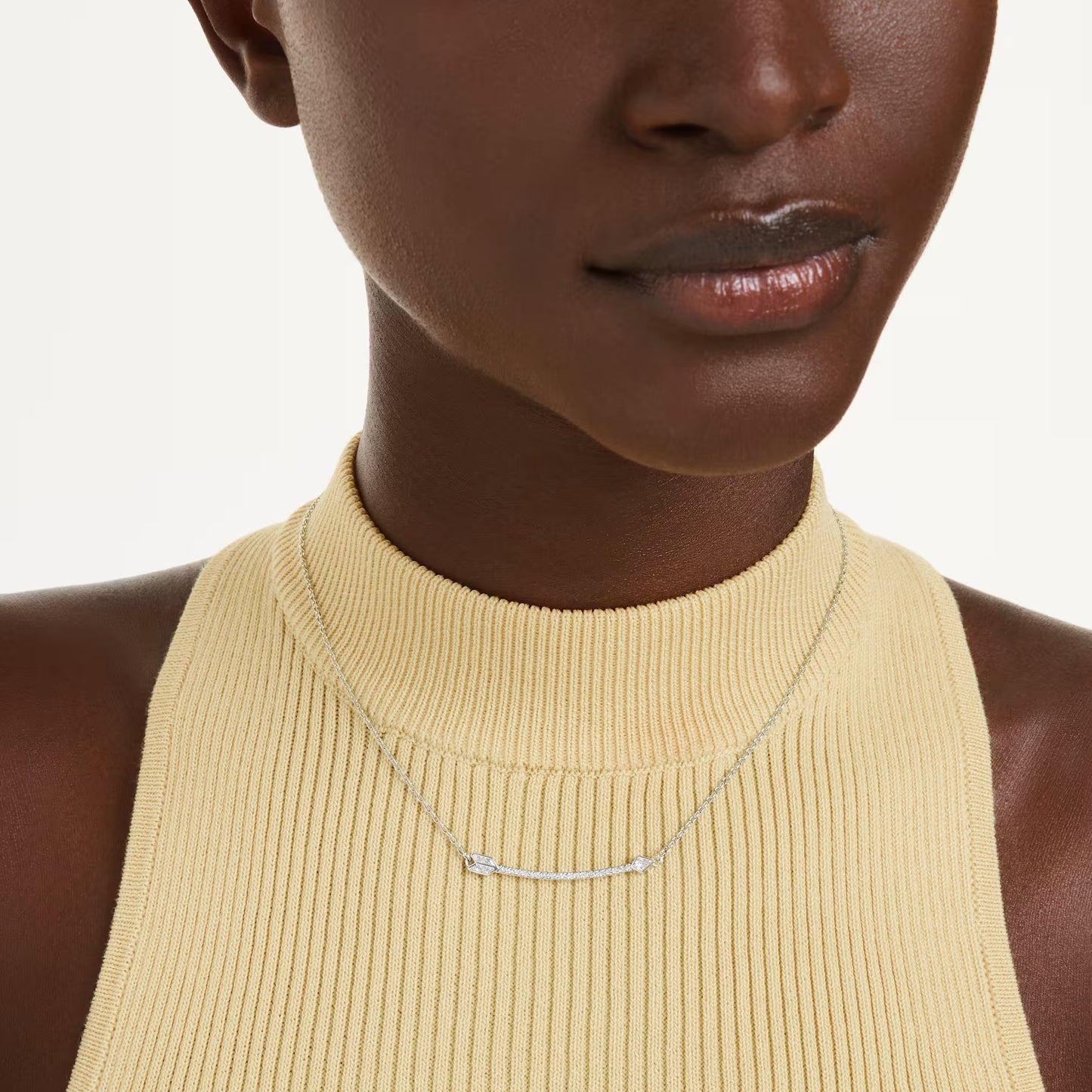 Idyllia pendant, Mixed cuts, Arrow, White, Rhodium plated