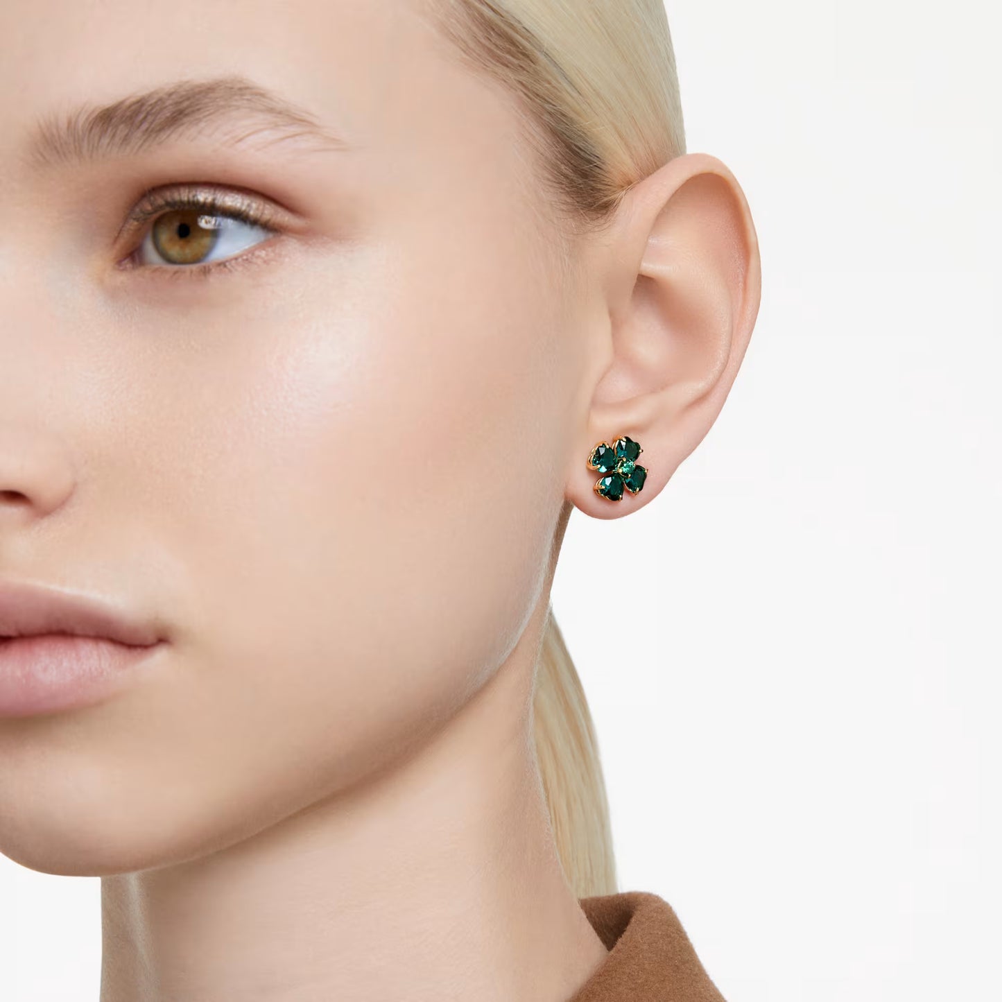 Idyllia stud earrings, Clover, Green, Gold-tone