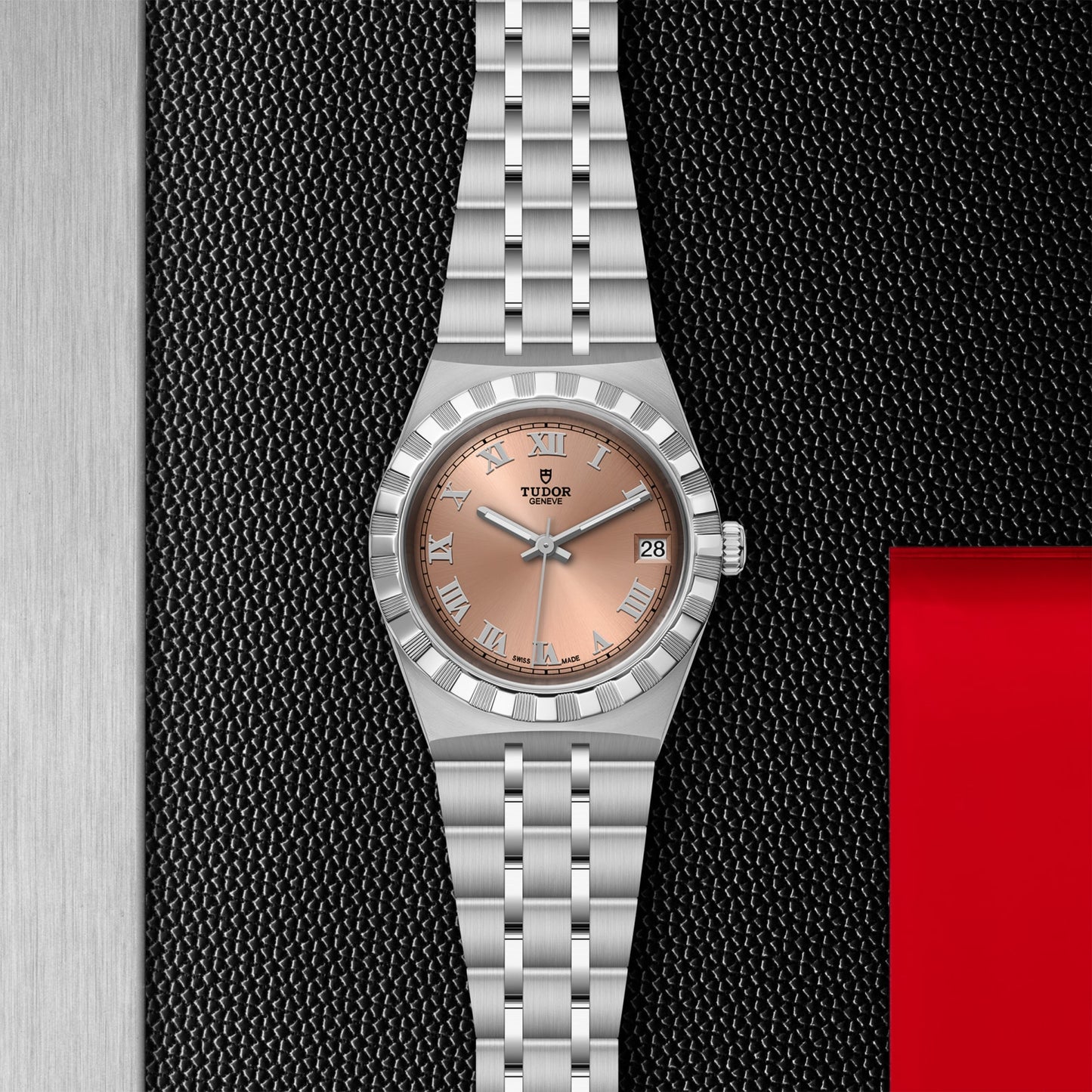 ROYAL 34mm | Steel Case Salmon Dial