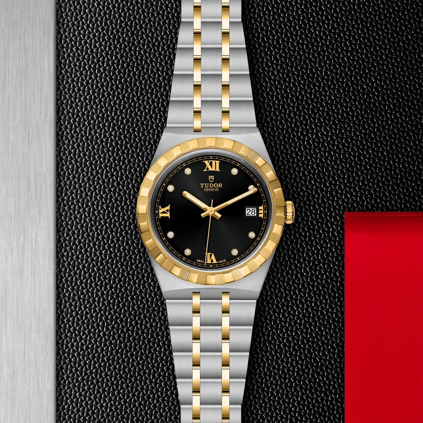 ROYAL 38mm | Steel Case Black Diamond Dot Dial