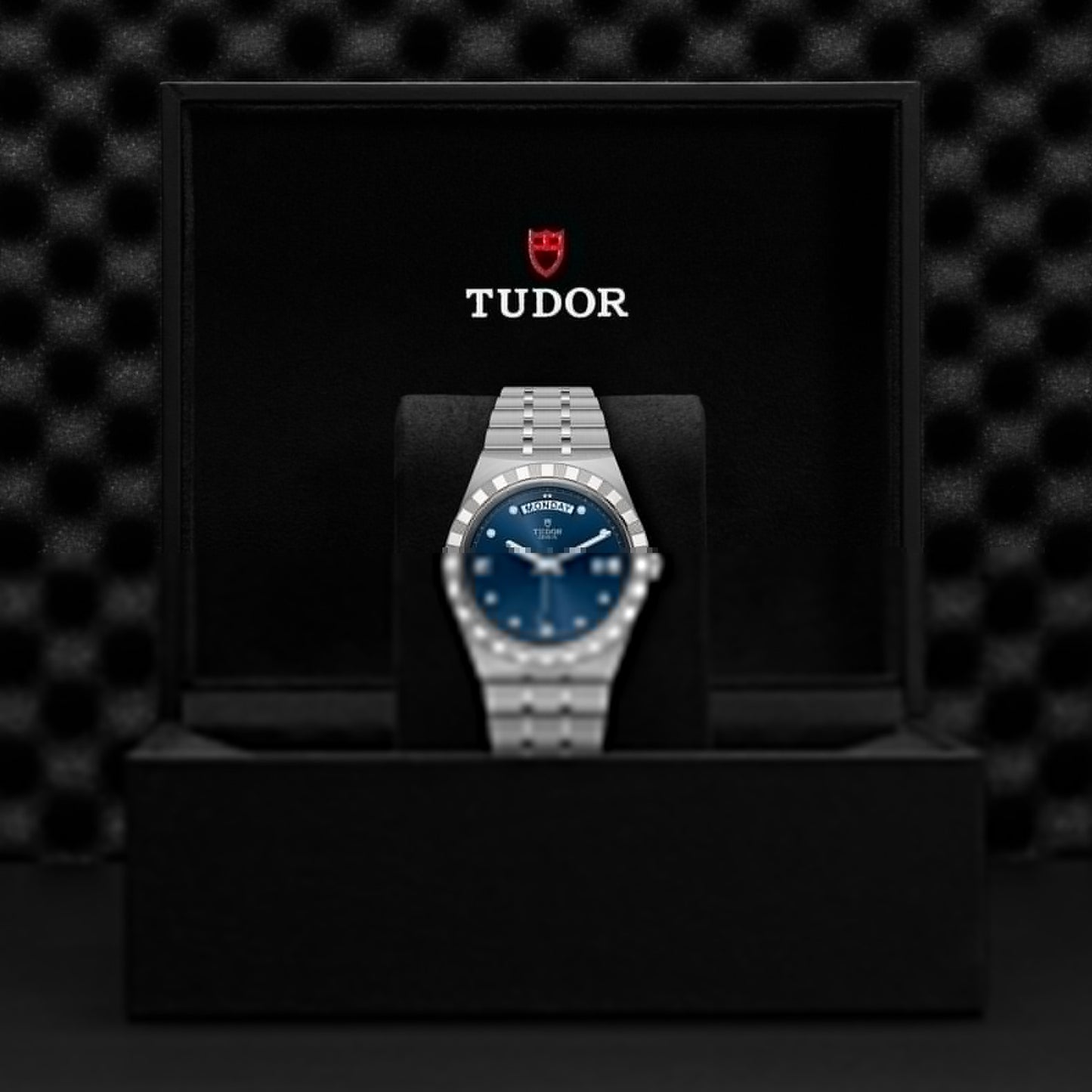 ROYAL 41mm | Steel Case Blue Diamond Dot Dial