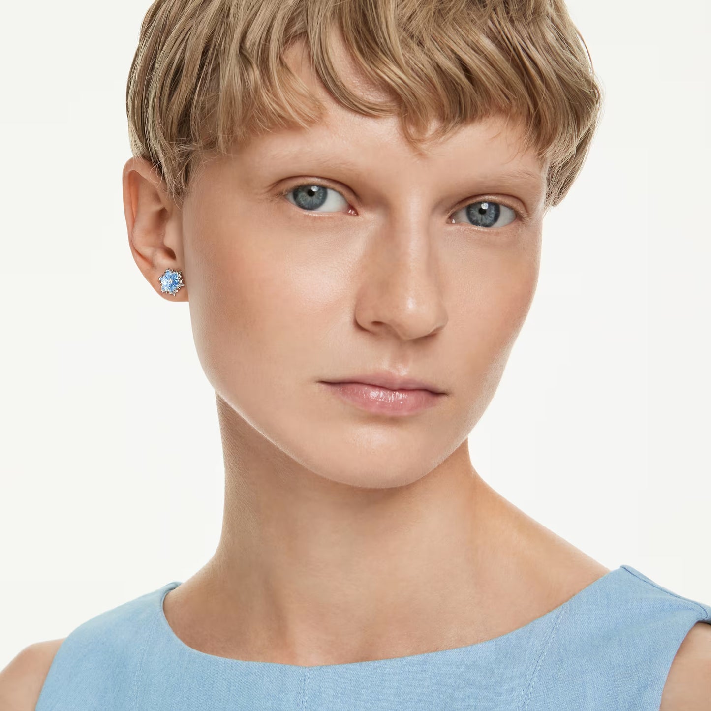 Magic stud earrings, Snowflake, Blue, Rhodium plated