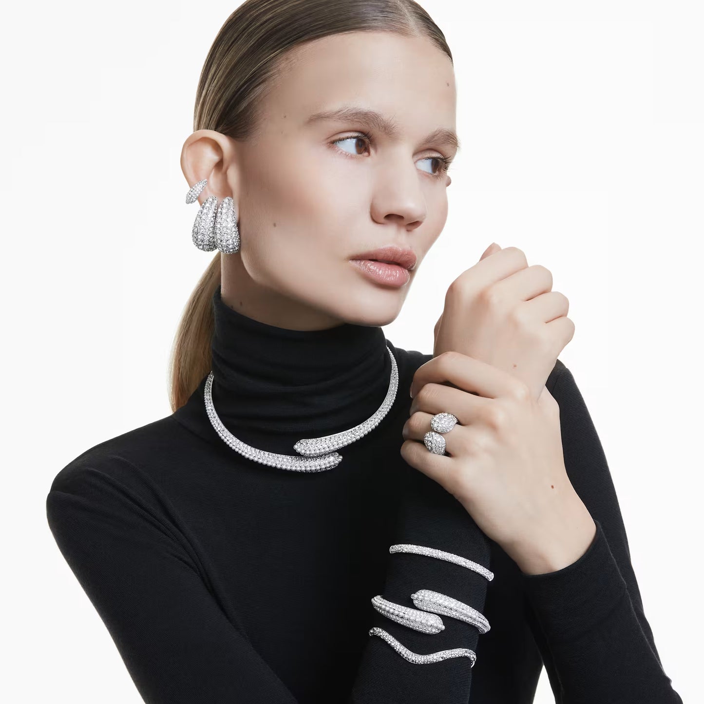 Sublima cocktail ring, Round, White, Rhodium, S55