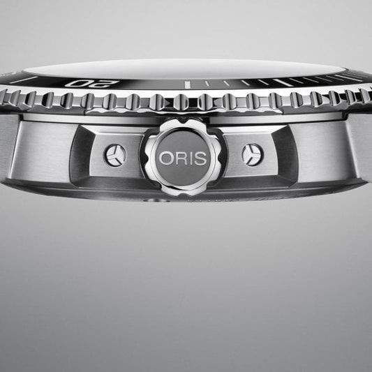 AQUIS SMALL SECOND & DATE - BLUE & STEEL BRACELET