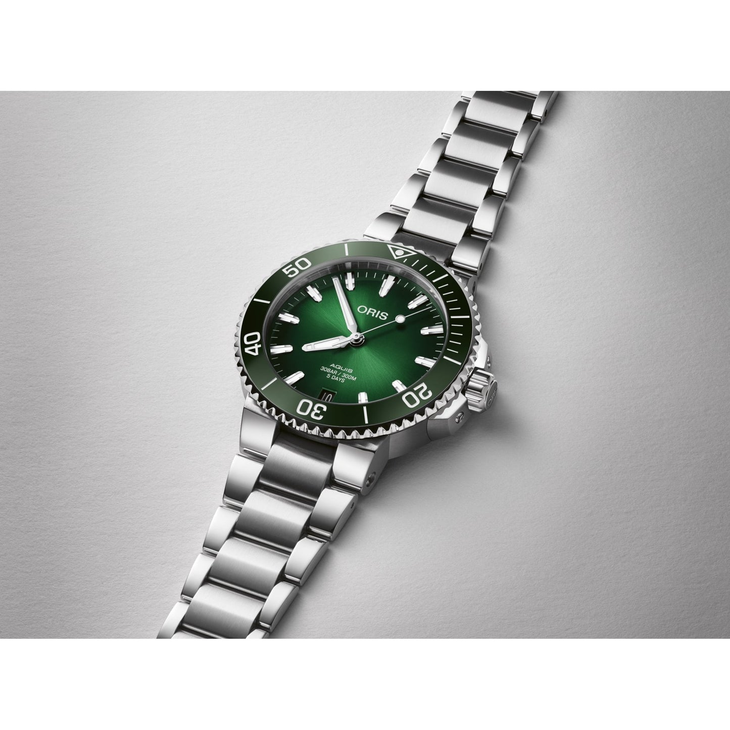 Aquis Date Calibre 400 41.5mm Gents Watch**