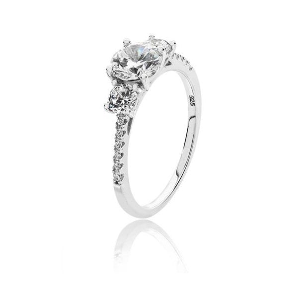 TRIOLOGY & MICRO SET SHLDR CZ RING