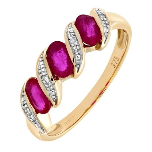 0.02ct Diamond, Ruby, Yellow Gold Ring