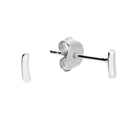 Small initial I stud