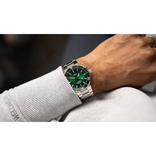 AQUIS DATE CALIBRE 400 43.5MM