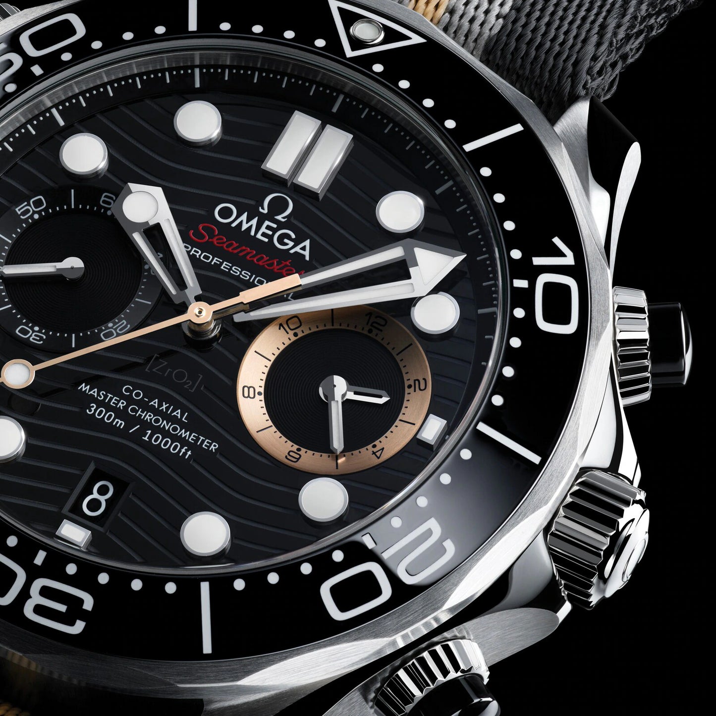 OMEGA Seamaster Diver 300M James Bond 007 First Light 44mm