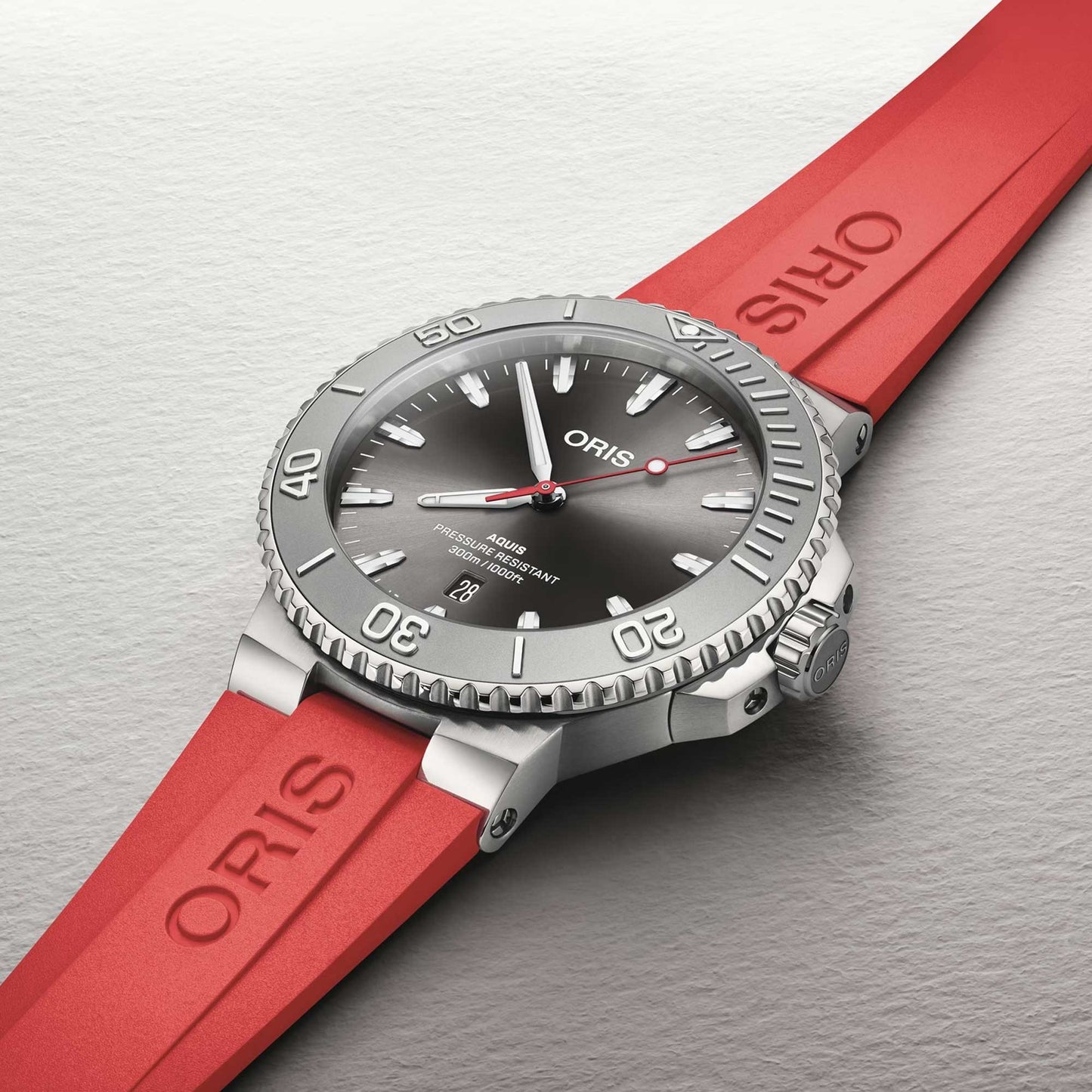 Oris Aquis Date Relief 43.5mm