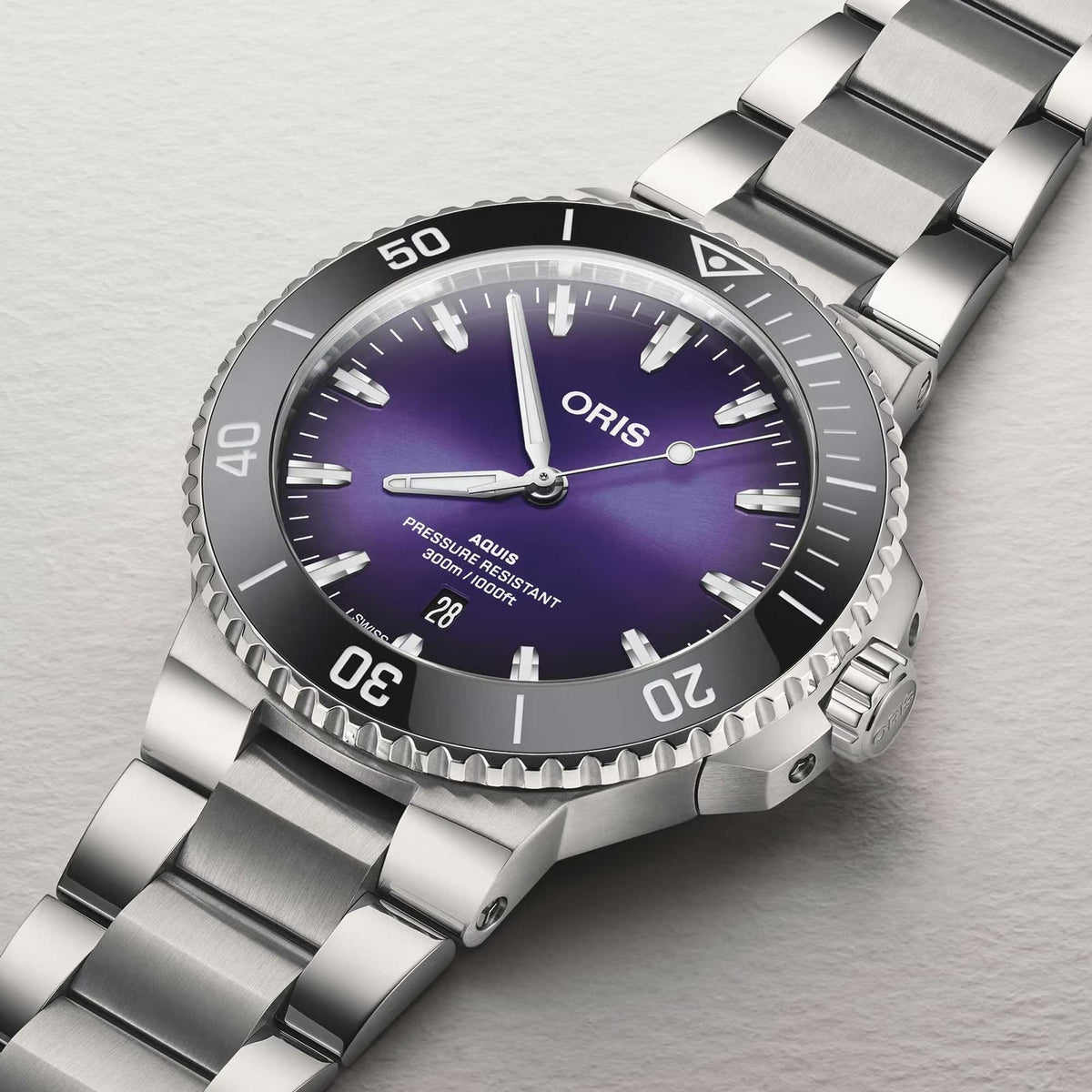 Oris Aquis Date Taste Of Summer 43.5mm