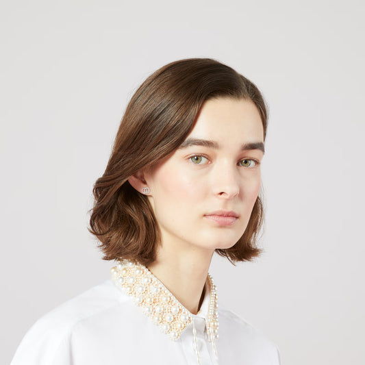 GG Running 18ct White Gold Logo Earrings