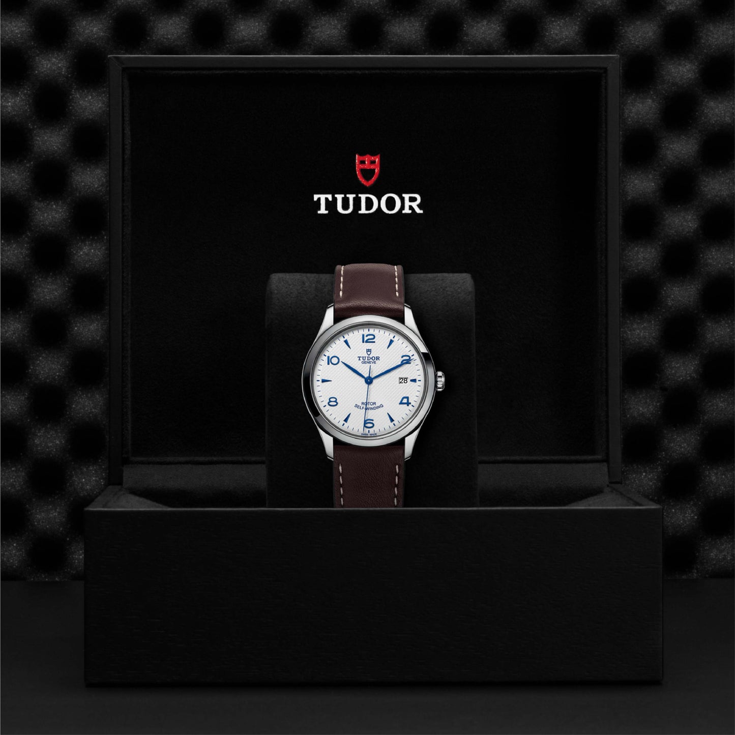1926 39mm Steel Case Opaline and Blue Dial Watch