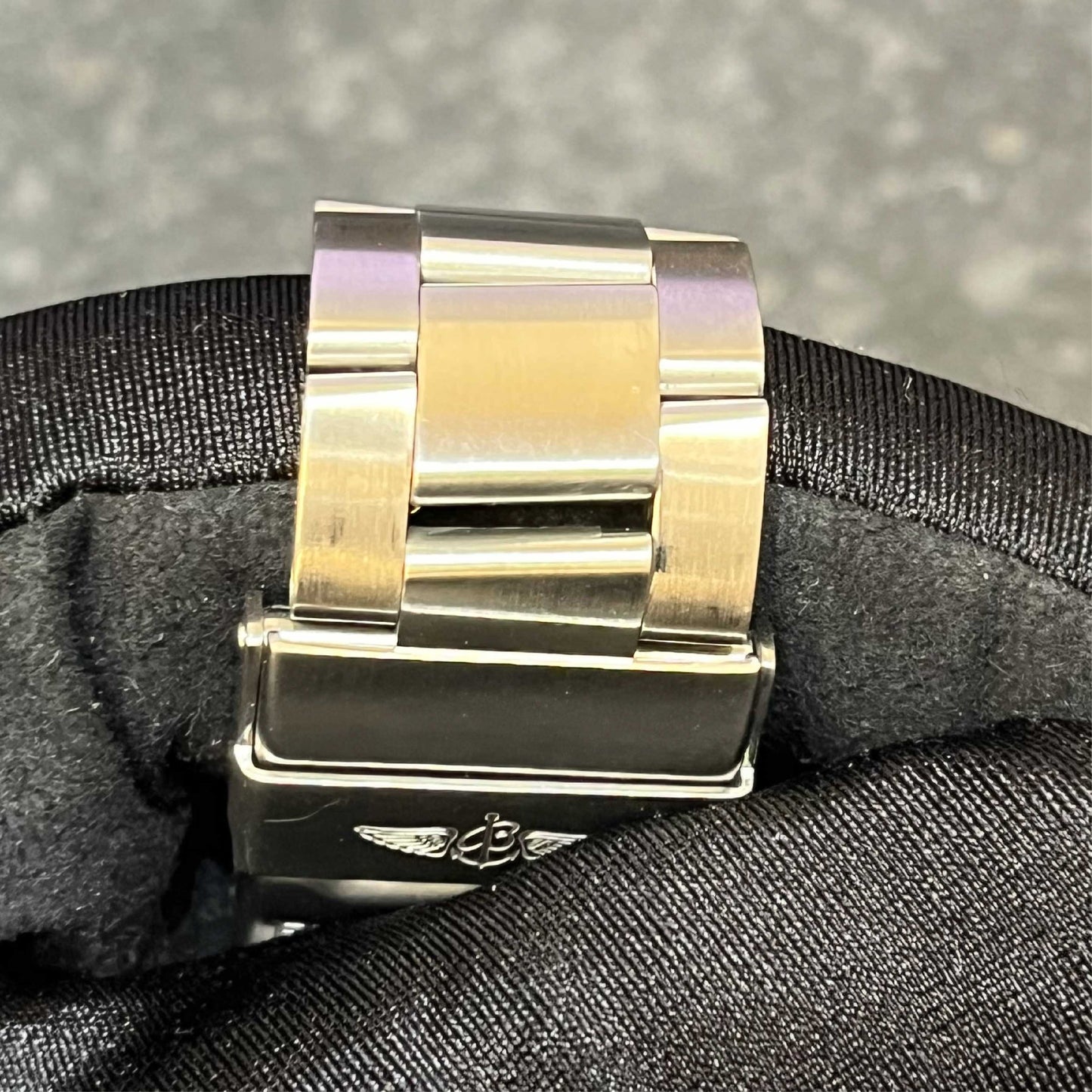 Limited Edition | FBI Avenger II GMT A323901B/BG95