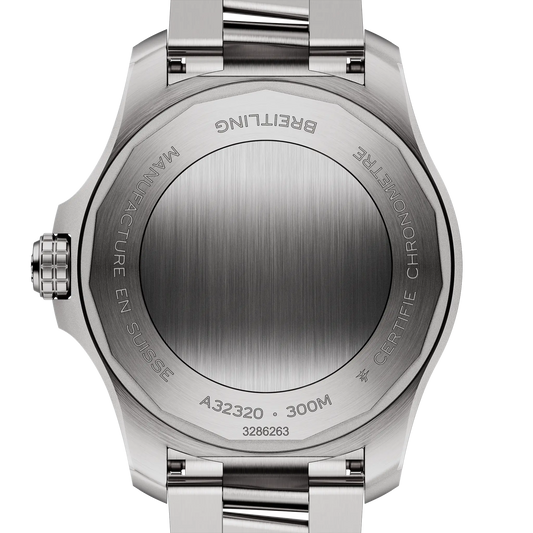 AVENGER AUTOMATIC GMT 44 | 44mm Steel Case Black Dial