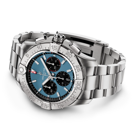 AVENGER B01 CHRONOGRAPH 44 | 44mm Steel Case Blue Dial