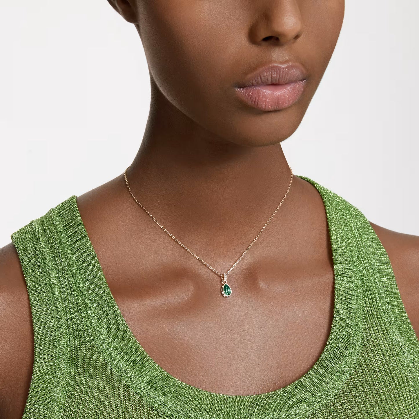Chroma pendant, Pear cut, Green, Gold-tone plated