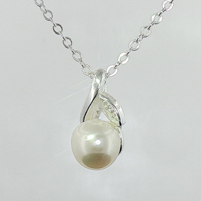 Sterling Silver Pearl Leaf Design Necklace