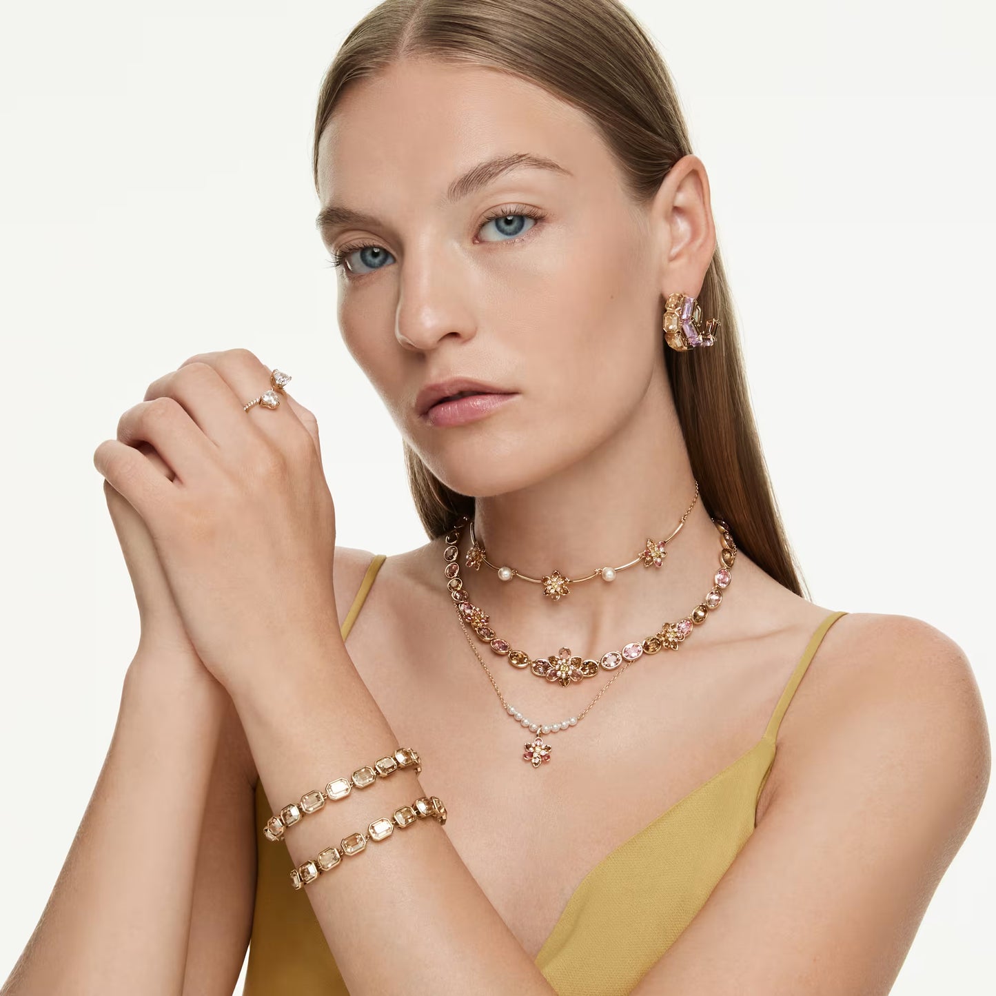 Idyllia necklace, Crystal pearl, Mixed cuts, Flower, Multicoloured, Gold-tone plated