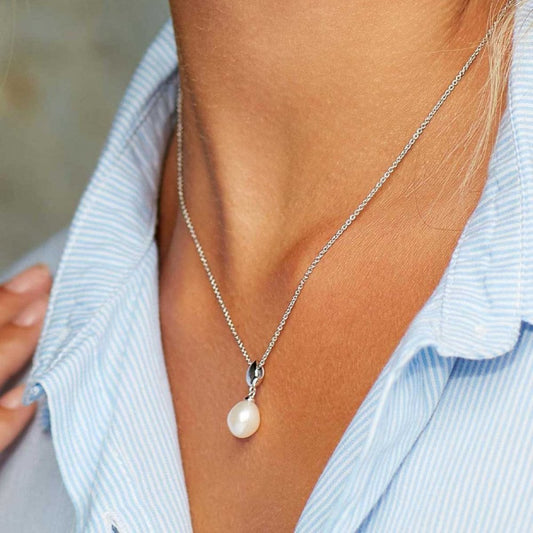 Coast Pebble Pearl Necklace