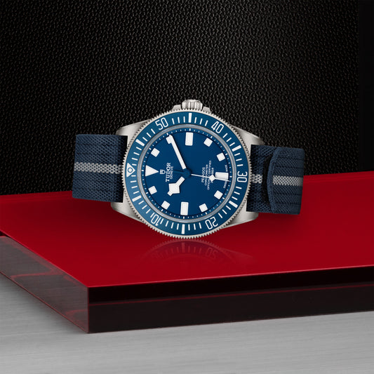 PELAGOS FXD 42mm | Titanium Case Blue Dial