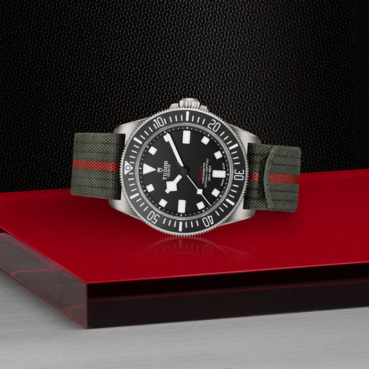PELAGOS FXD 42mm | Titanium Case Black Dial