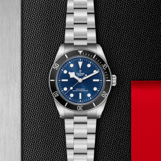 BLACK BAY 68