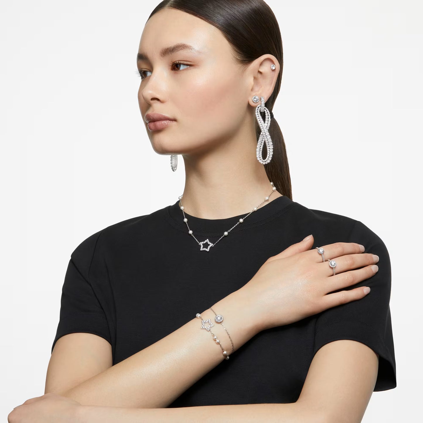 Stilla cocktail ring, Round cut, Pavé, White, Rhodium plated