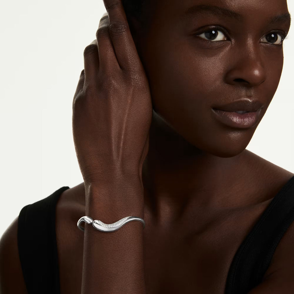 Swarovski Classica bangle, Open, Round cut, White, Sterling silver