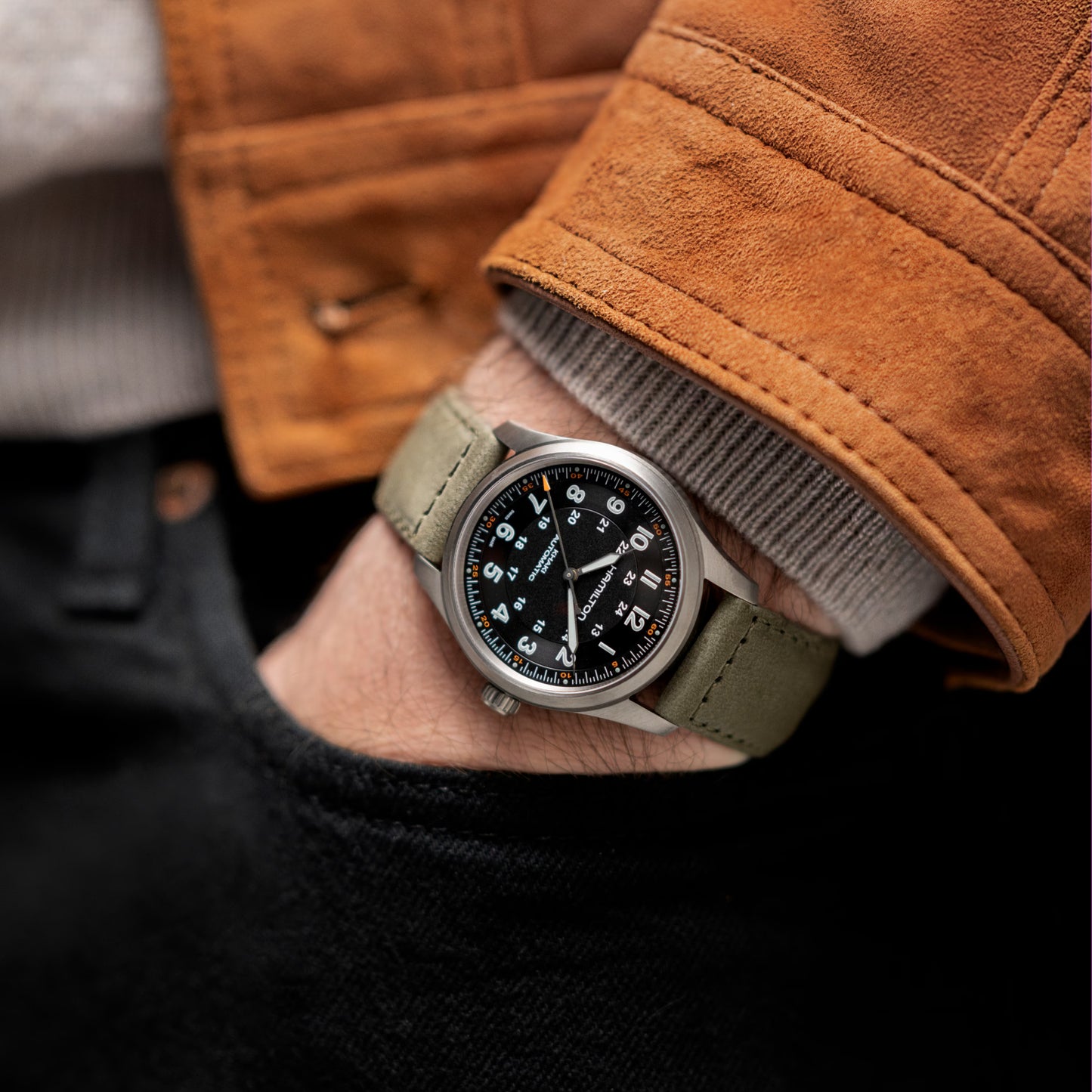 Khaki Field Titanium | 37mm Titanium Black Dial